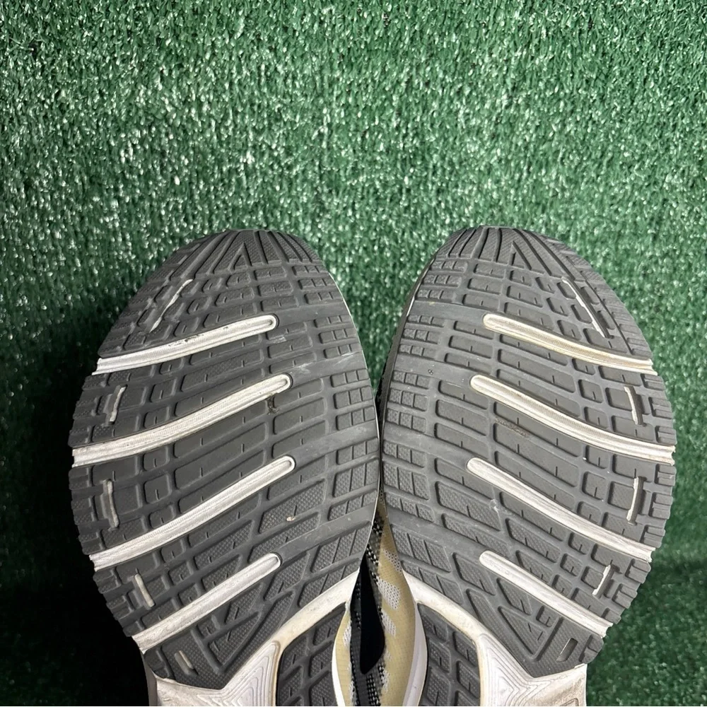 Brooks Revel‎ Mens Size 10.5 Black White Athletic Running Walking Shoes Sneakers